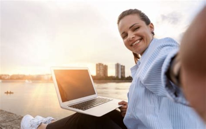 Are 1099s required for foreign contractors?