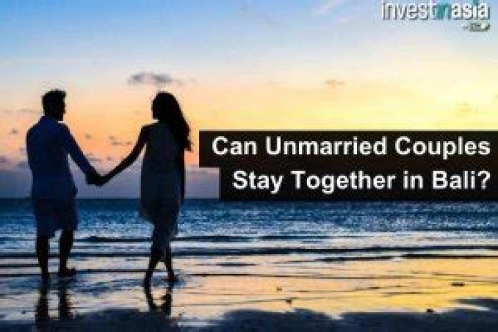Can unmarried couples file head of household?