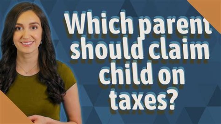 Can unmarried father claim child taxes?