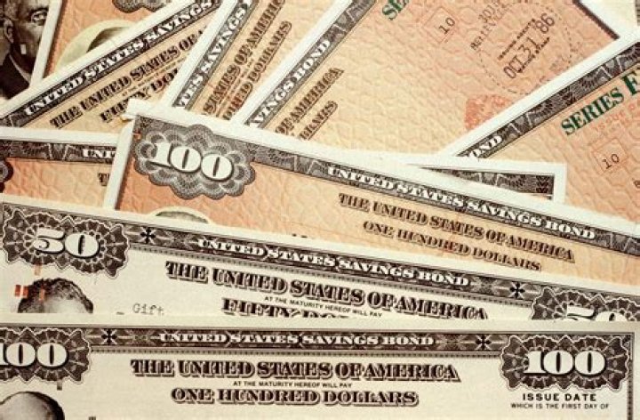 Do old savings bonds still earn interest?