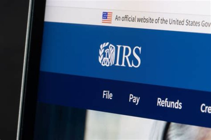 How do I speak to a live person at the IRS 2018?