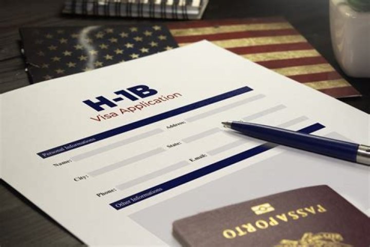 How long can I stay in US with H-1B visa without a job?