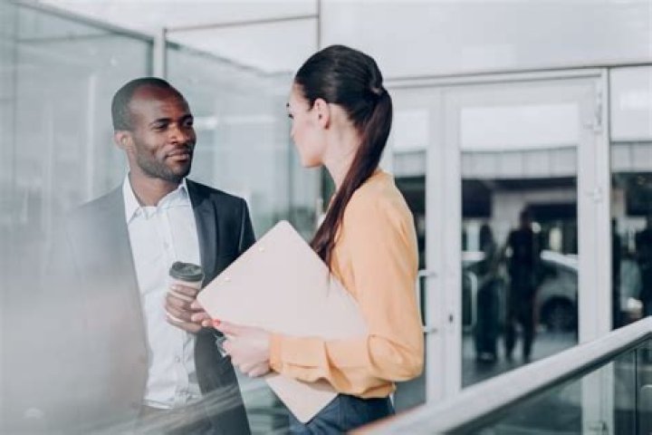 How to split profits in a small business partnership?