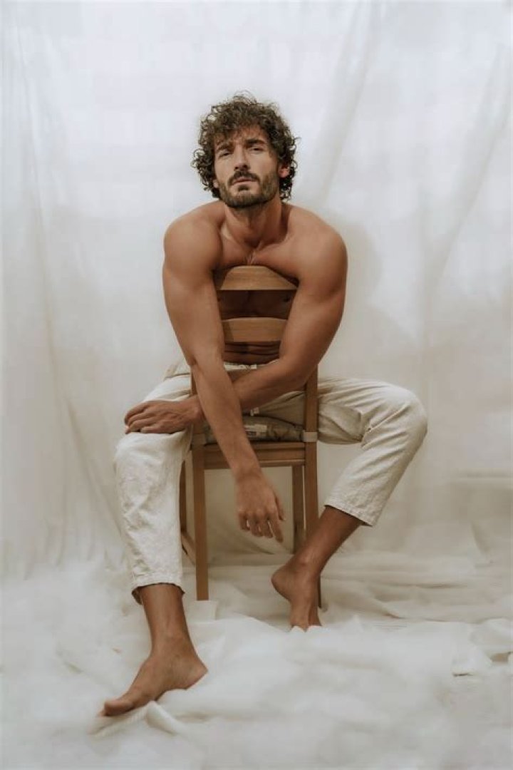 Is MMG model agency legit?