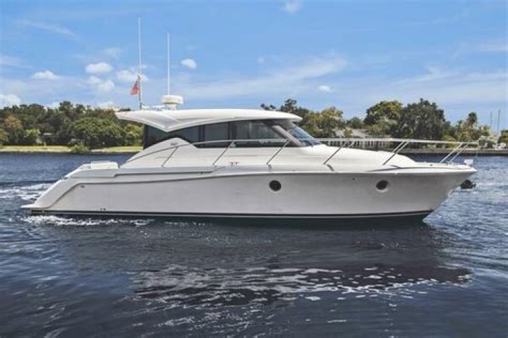 What is the best 30 ft sports cruiser?